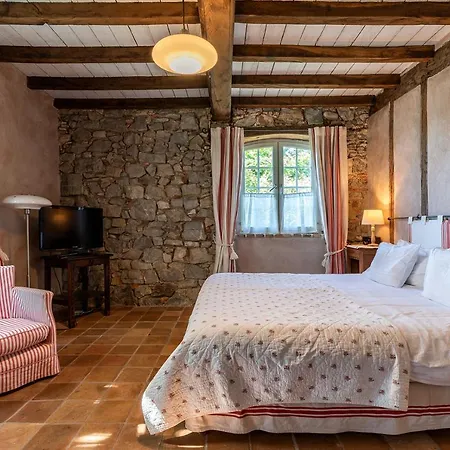 Domaine De Bassilour Отель 4*