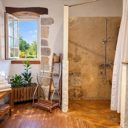 Domaine De Bassilour Отель Бидар