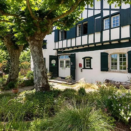 Domaine De Bassilour Hotel 4*