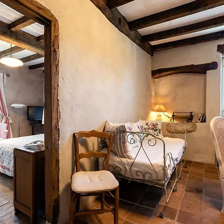 Hotel Domaine De Bassilour 4*
