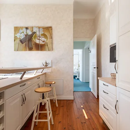 Domaine De Bassilour فندق