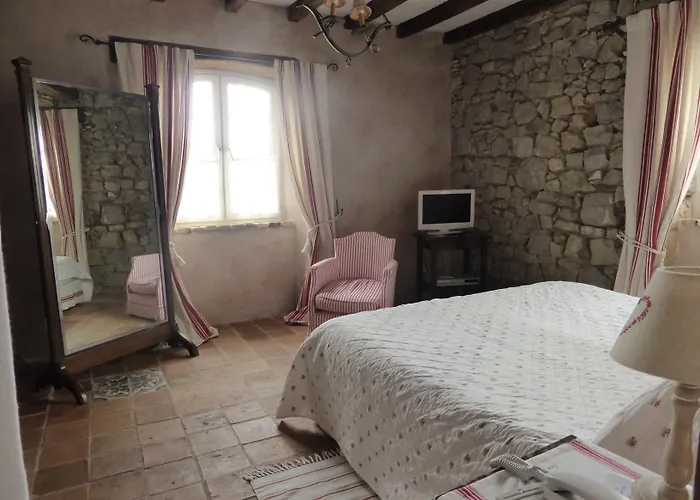 Domaine De Bassilour 4*