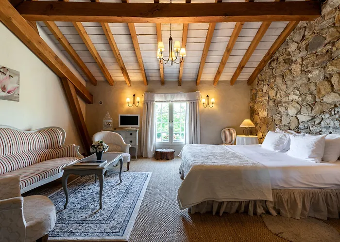Domaine De Bassilour Hotel