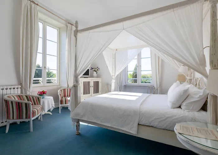 Domaine De Bassilour Hotel 4*