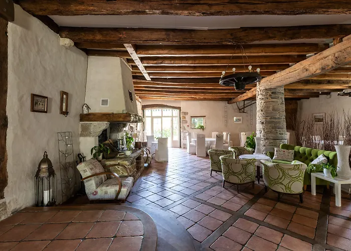 Hotel Domaine De Bassilour 4*