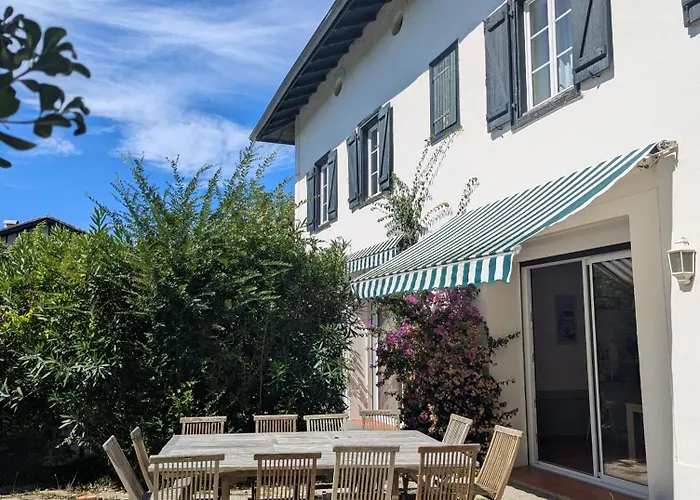 Domaine De Bassilour Hotel 4*